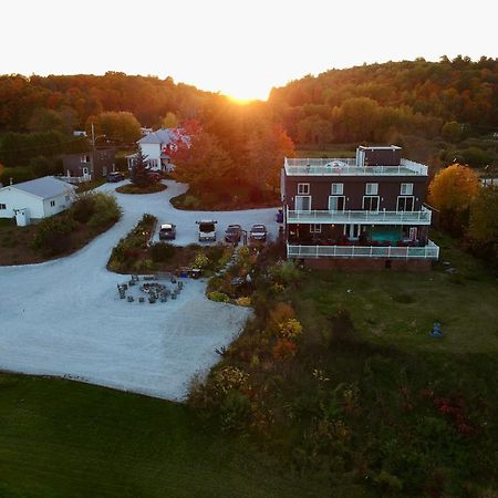 Resort Lac Ste-Marie Lac Sainte-Marie Экстерьер фото