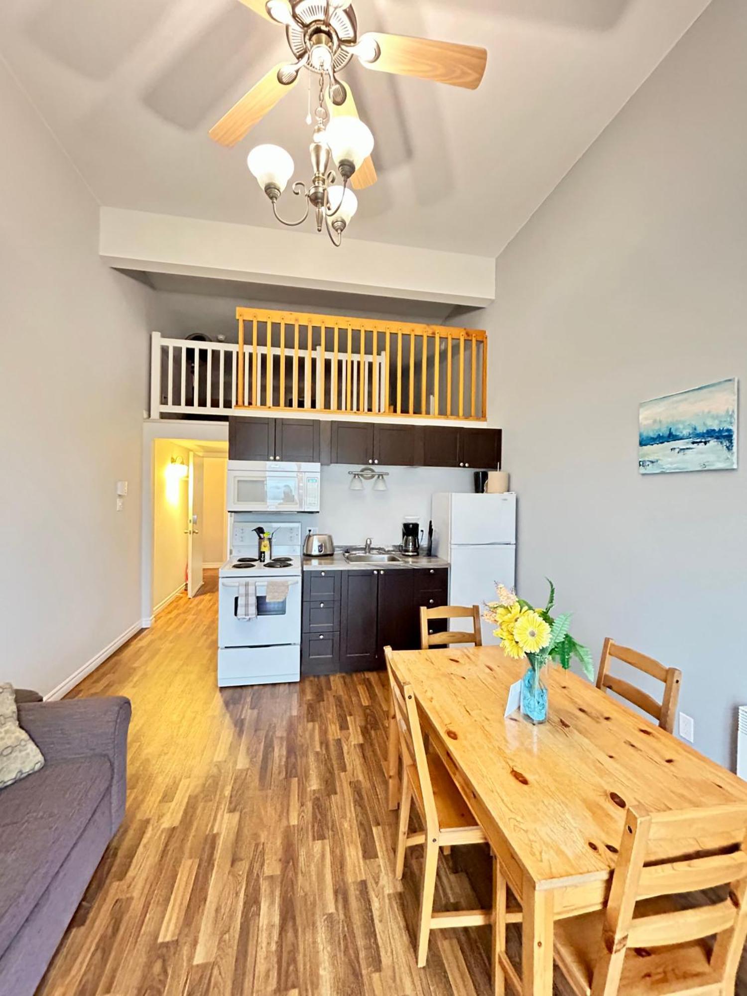 Resort Lac Ste-Marie Lac Sainte-Marie Экстерьер фото